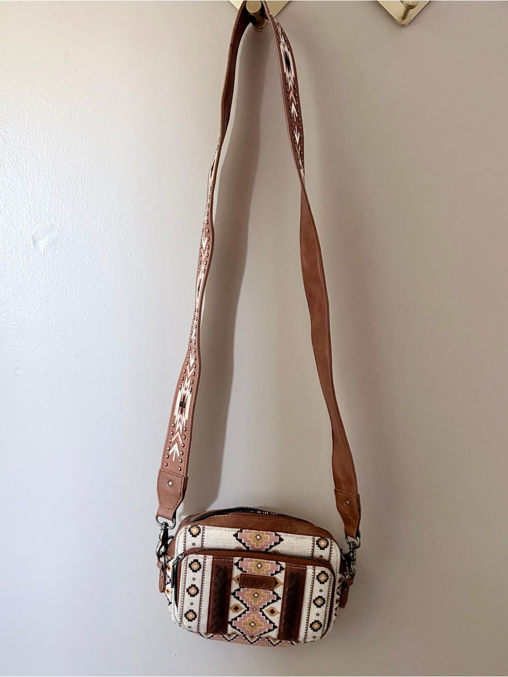 Wrangler Aztec Southwestern Crossbody Bag Western Embroidered Strap